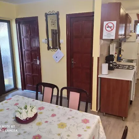 Appartement Bazsi *