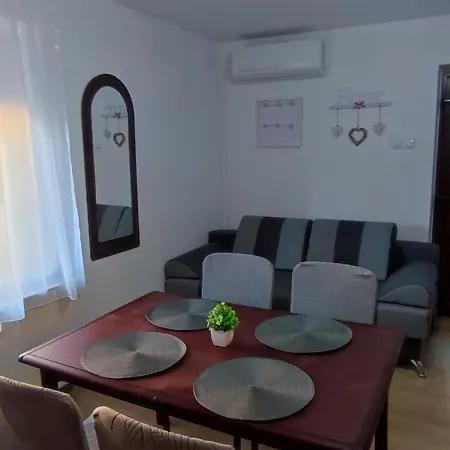 Bazsi Appartement *