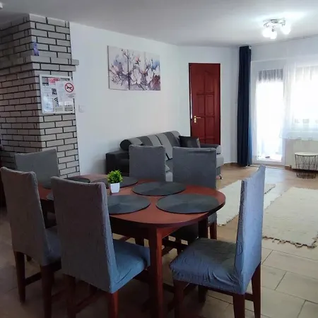 Appartement Bazsi *